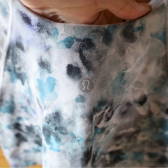 Lululemon 2021 Align Tank in Kaleidofloral Multi Women’s Size 12 - Picture 8 of 10